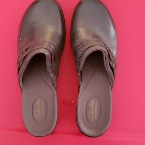Clark clogs